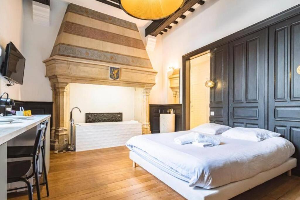 Fire, Appartement Vue Cathedrale Реймс Екстериор снимка